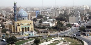 epa03655304 A general view shows the Firdos Square where the statue of former Iraqi president Saddam Hussein was brought down in 2003, in central Baghdad, Iraq, 09 April 2013. Iraq on 09 April marks the tenth anniversary since the fall of Baghdad. The destruction of the famous statue on 09 April 2003 was a symbolic end of the Battle of Baghdad. Ten years after the US-led invasion to Iraq the country continues to suffer from violence from the escalating violence amid a political crisis between the Shiite-led government and Iraq's once dominant Sunni minority.  EPA/ALI ABBAS